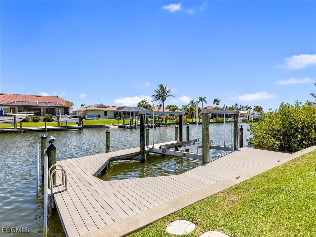 3 Bed Pool Home for Sale in Palm Acres, photo 37