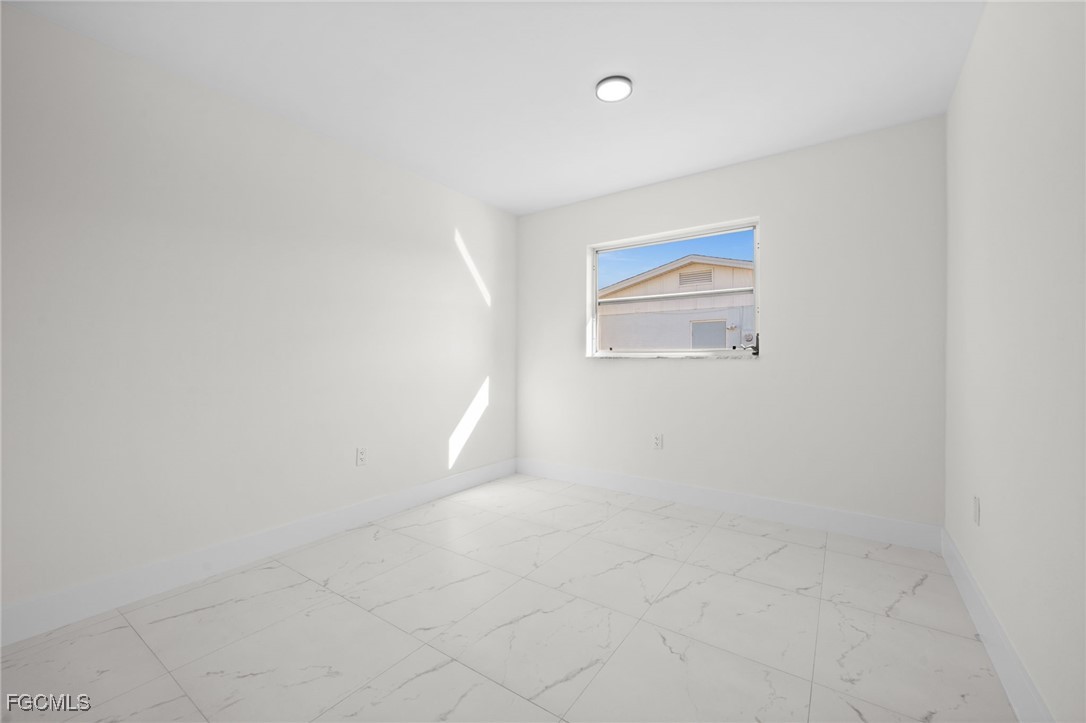 3 Bed Pool Home for Sale in Oakland Hills, photo 37