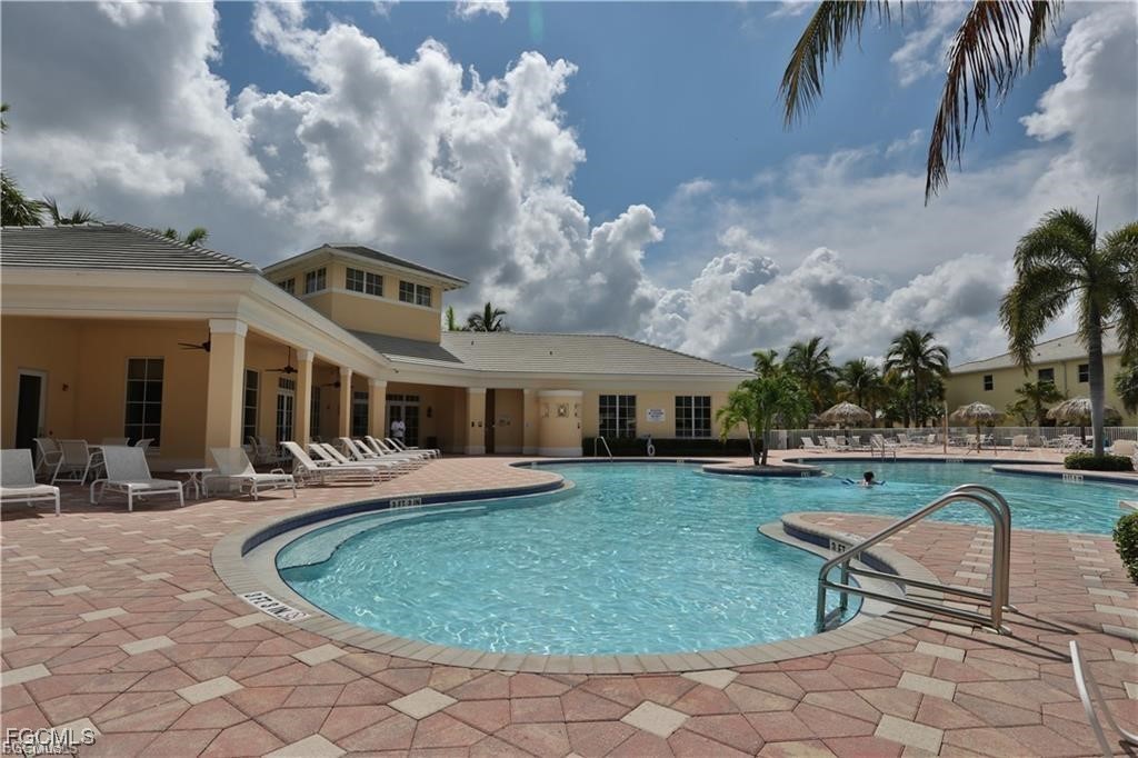 3 Bed Waterfront Home for Sale in Lucaya, FL, $380,000 — photo 37