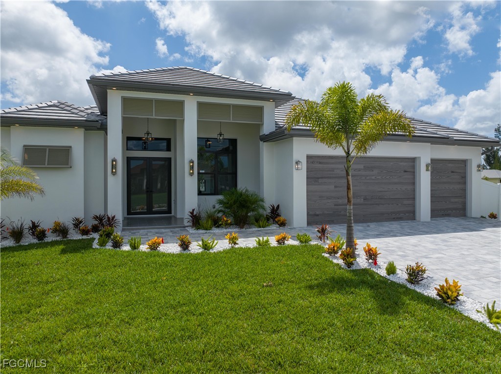 3 Bed Pool Home for Sale in Cape Coral, photo 37