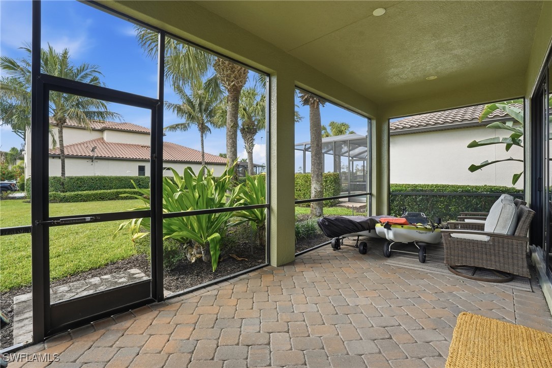 4 Bed SingleFamilyResidence for Sale in Naples, photo 37