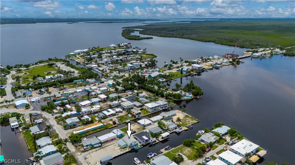 2 Bed Waterfront Home for Sale in Matlacha, FL, $299,900 — photo 37