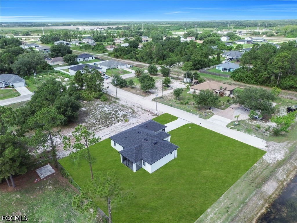 4 Bed SingleFamilyResidence for Sale in Lehigh Acres, photo 37