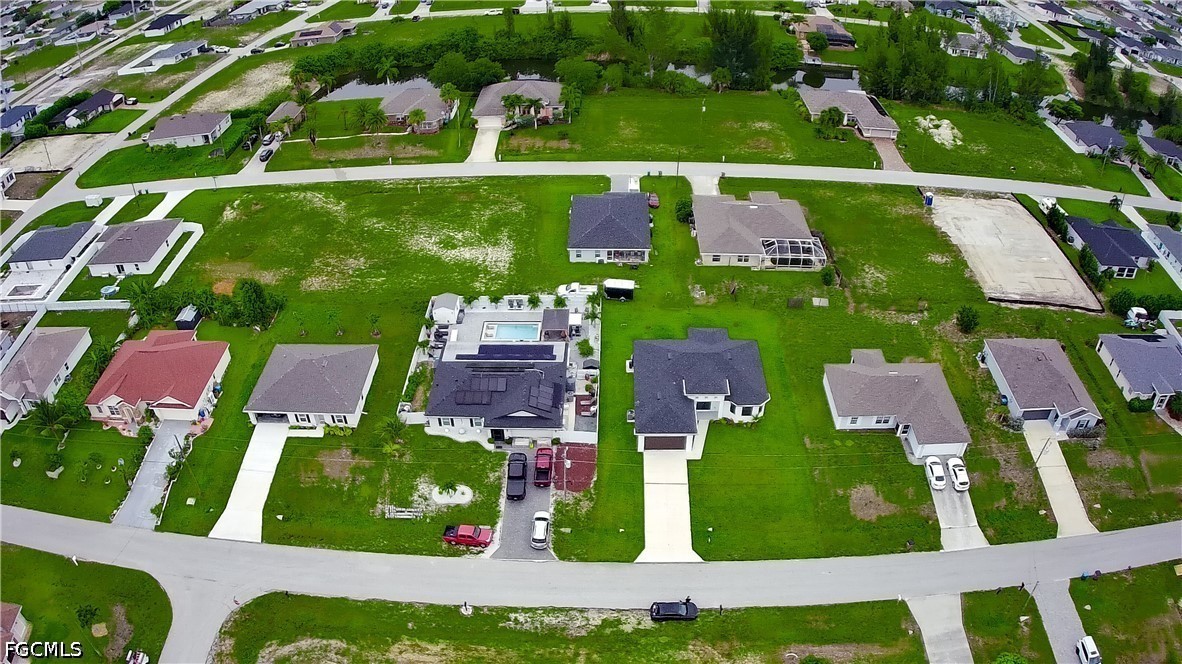 3 Bed SingleFamilyResidence for Sale in Cape Coral, photo 37