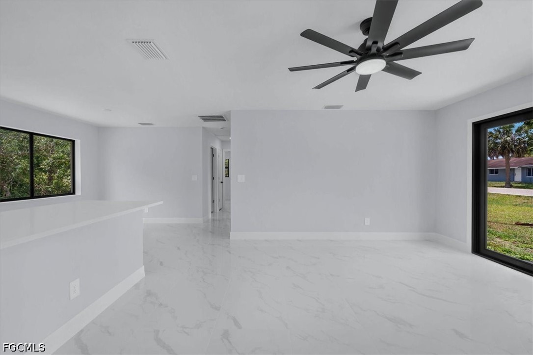 3 Bed SingleFamilyResidence for Sale in Fort Myers, photo 37