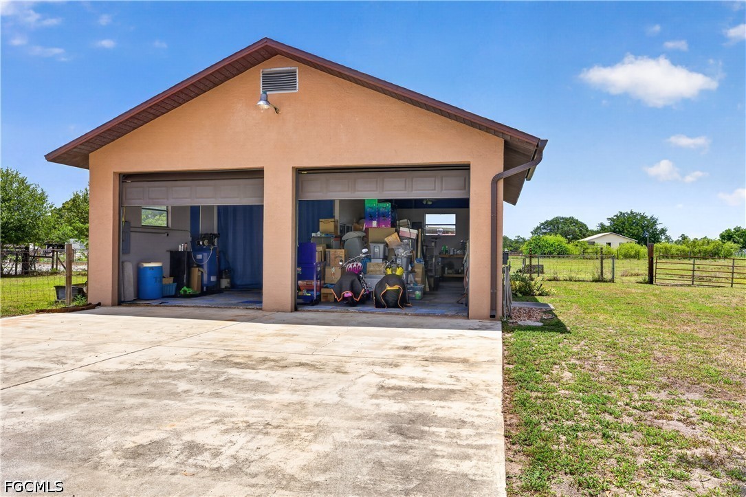 3 Bed Pool Home for Sale in Fort Myers, photo 37