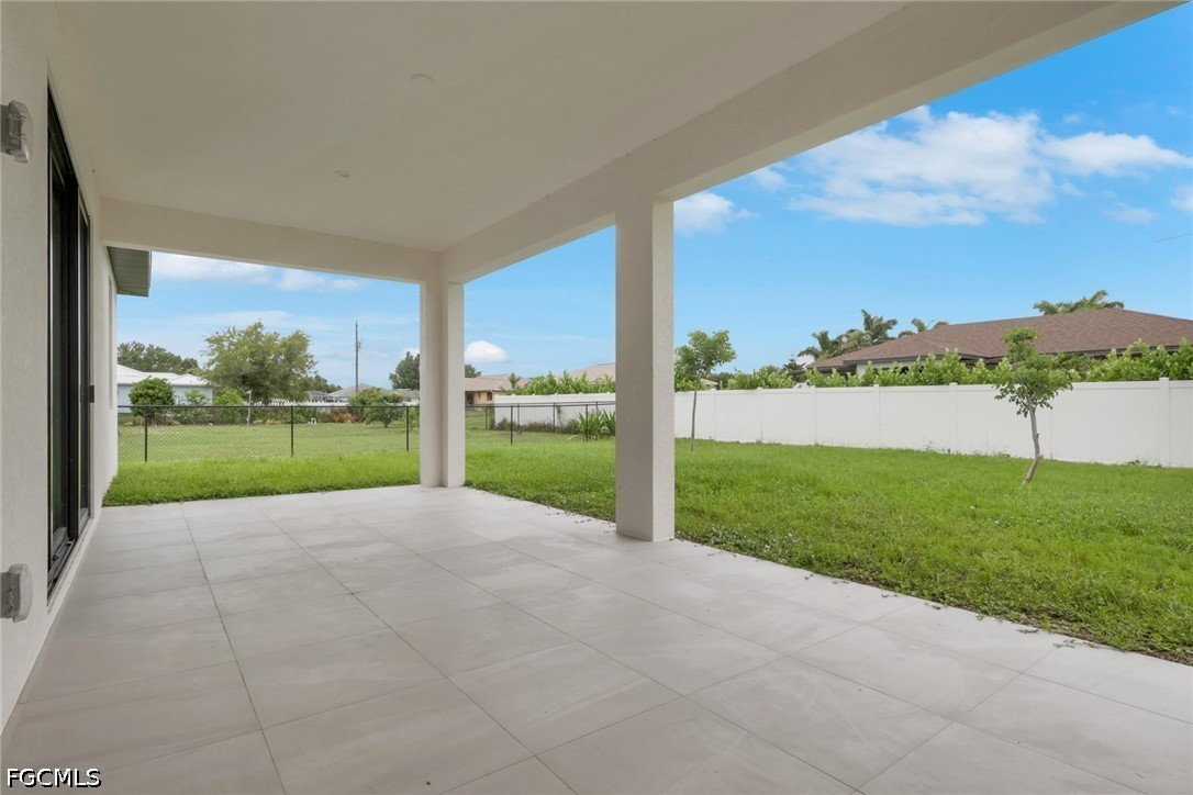3 Bed SingleFamilyResidence for Sale in Cape Coral, photo 37