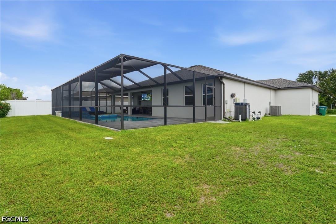 3 Bed Pool Home for Sale in Cape Coral, photo 37