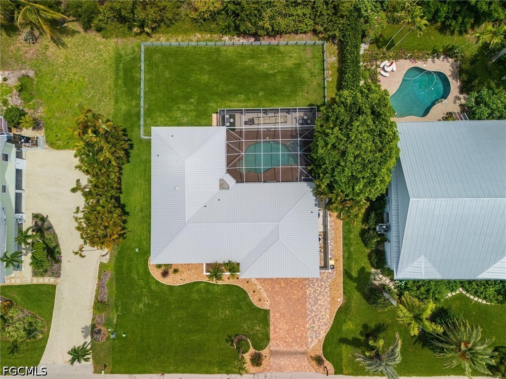 4 Bed Pool Home for Sale in Sanibel, FL, $1,375,000 — photo 37