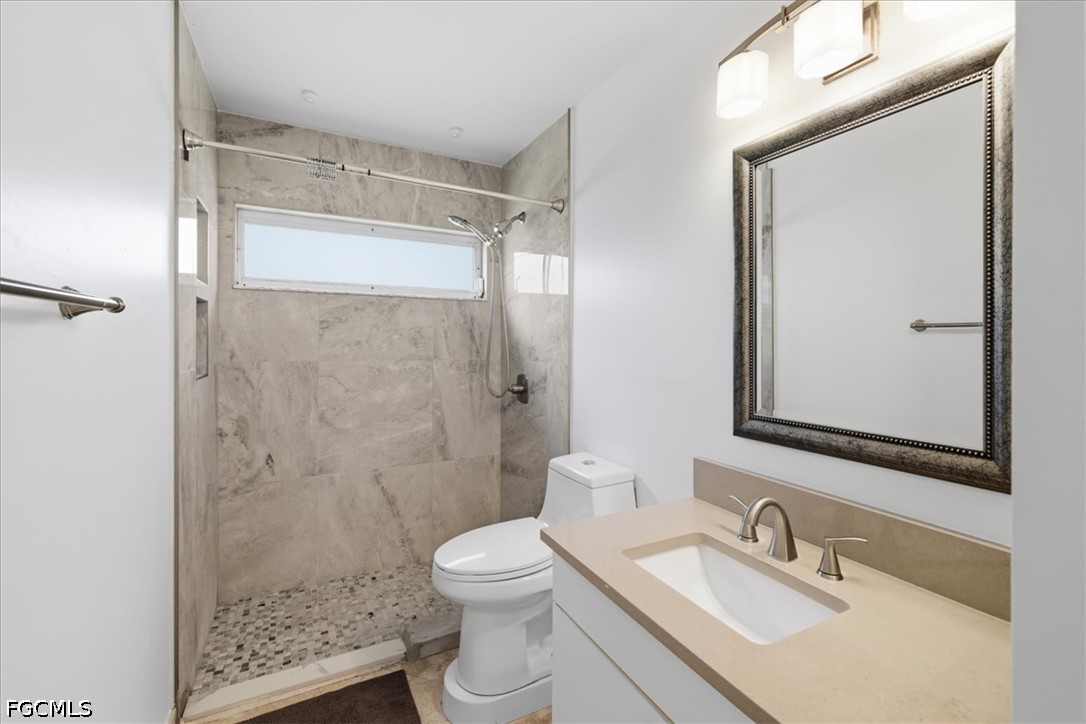 3 Bed SingleFamilyResidence for Sale in Fort Myers, FL — photo 37