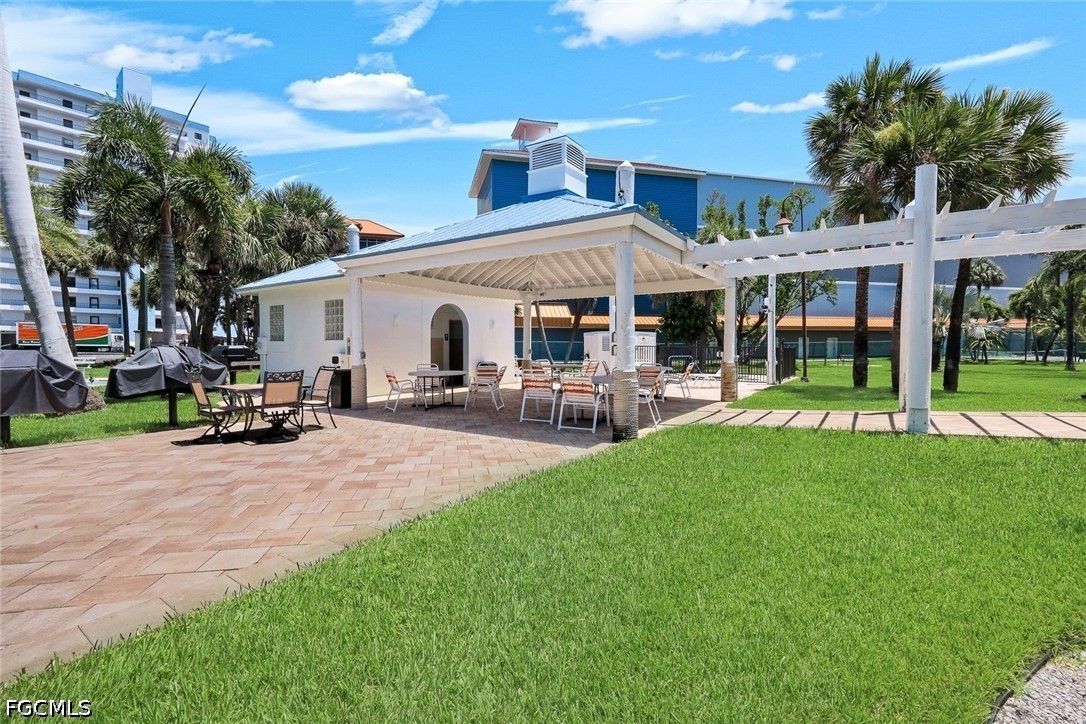 2 Bed Waterfront Home for Sale in Punta Rassa, FL, $530,000 — photo 37