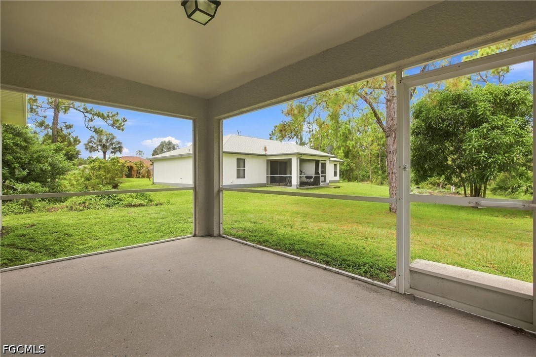 3 Bed SingleFamilyResidence for Sale in Mirror Lakes, FL — photo 37
