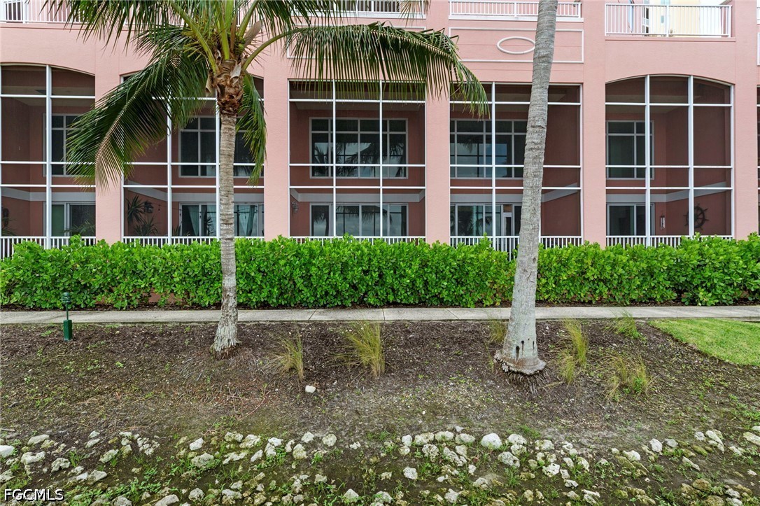 1 Bed Waterfront Home for Sale in St. Tropez, FL, $250,000 — photo 37