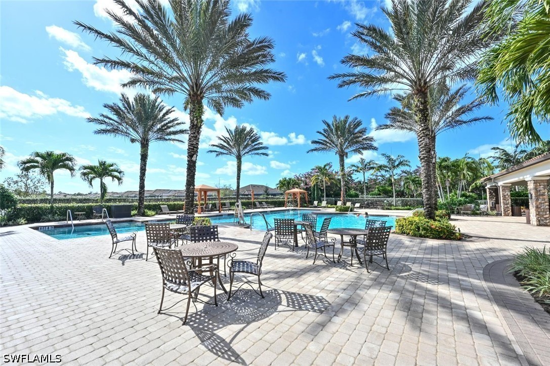2 Bed Attached for Sale in Naples, photo 37