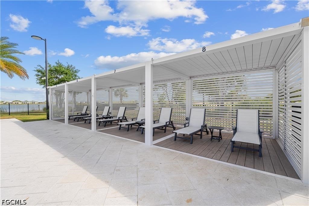 3 Bed SingleFamilyResidence for Sale in Northridge, photo 37