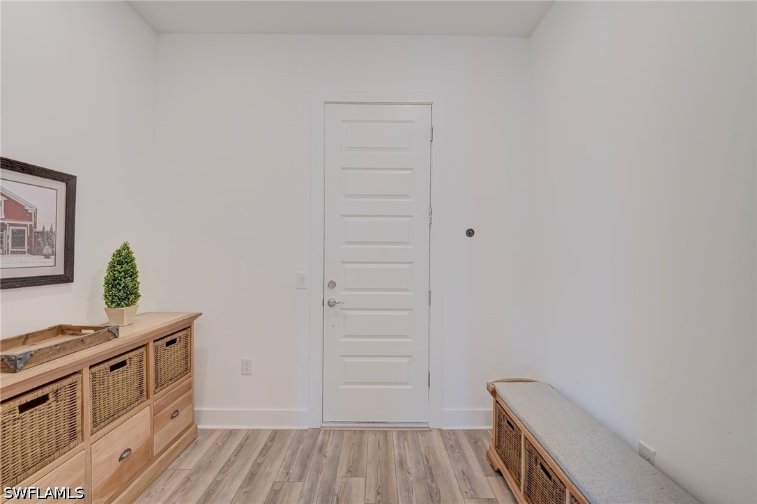 5 Bed Pool Home for Sale in Avalon Park, photo 37