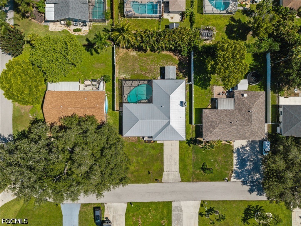 3 Bed Pool Home for Sale in Fort Myers, photo 37