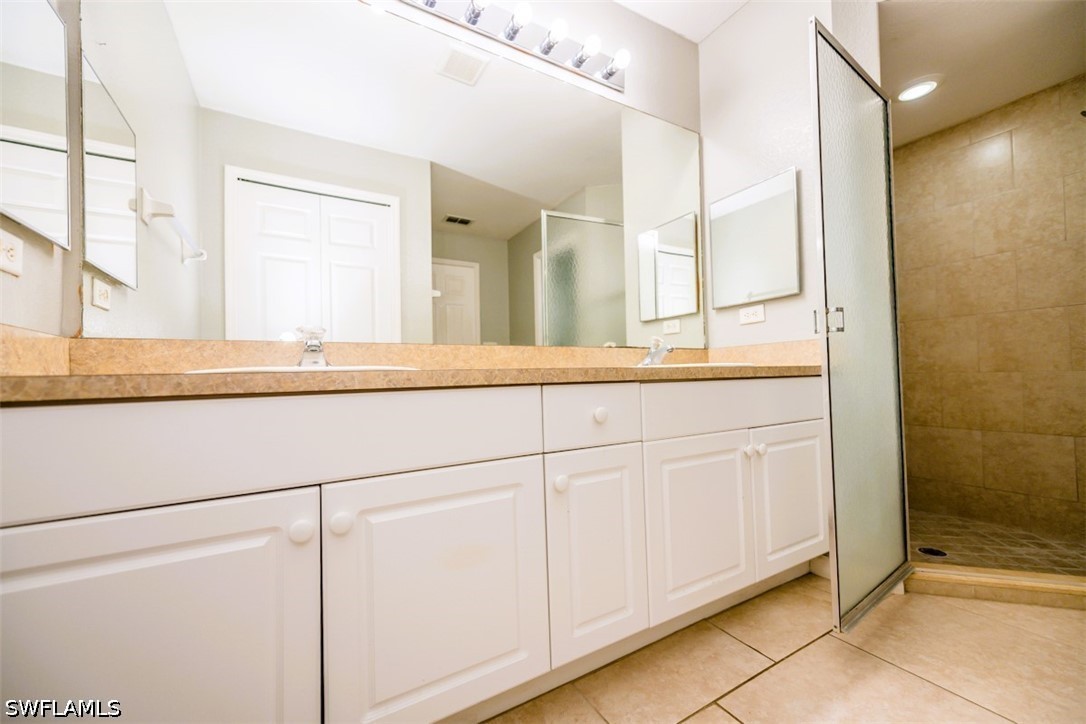 4 Bed SingleFamilyResidence for Sale in Cape Coral, photo 37