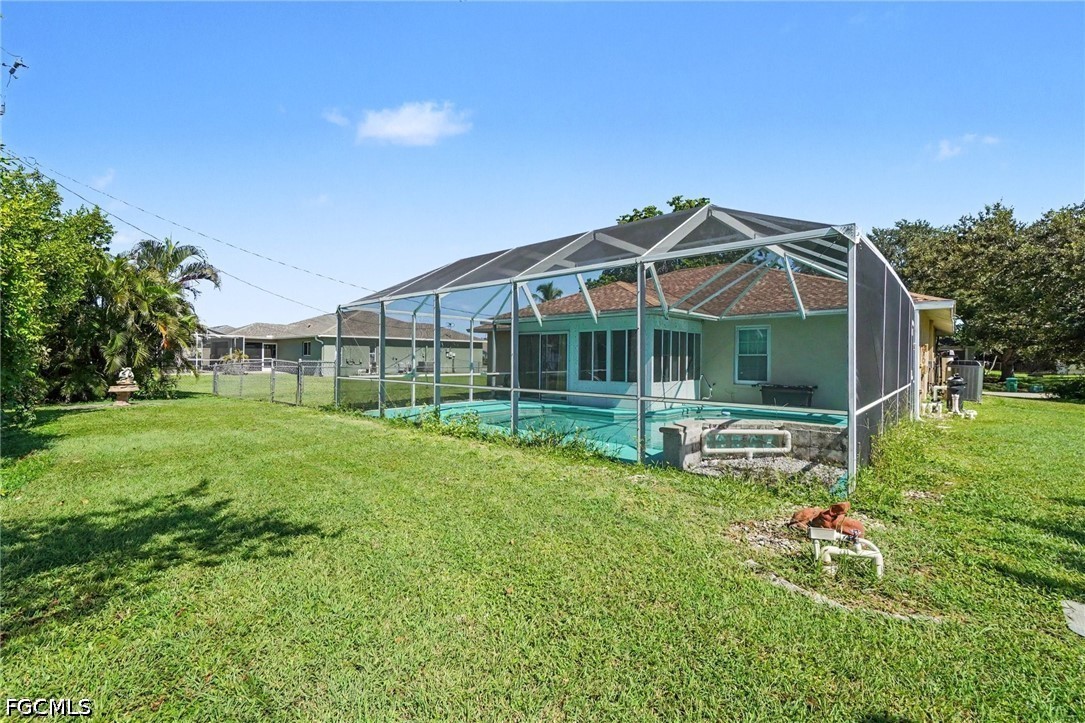 3 Bed Pool Home for Sale in Cape Coral, photo 37
