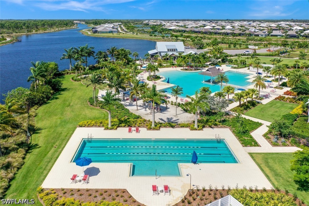 2 Bed Attached for Sale in Naples, photo 37