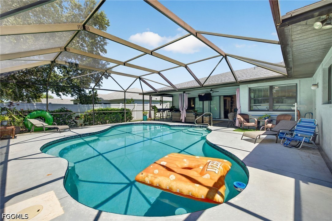 3 Bed Pool Home for Sale in Cape Coral, photo 37