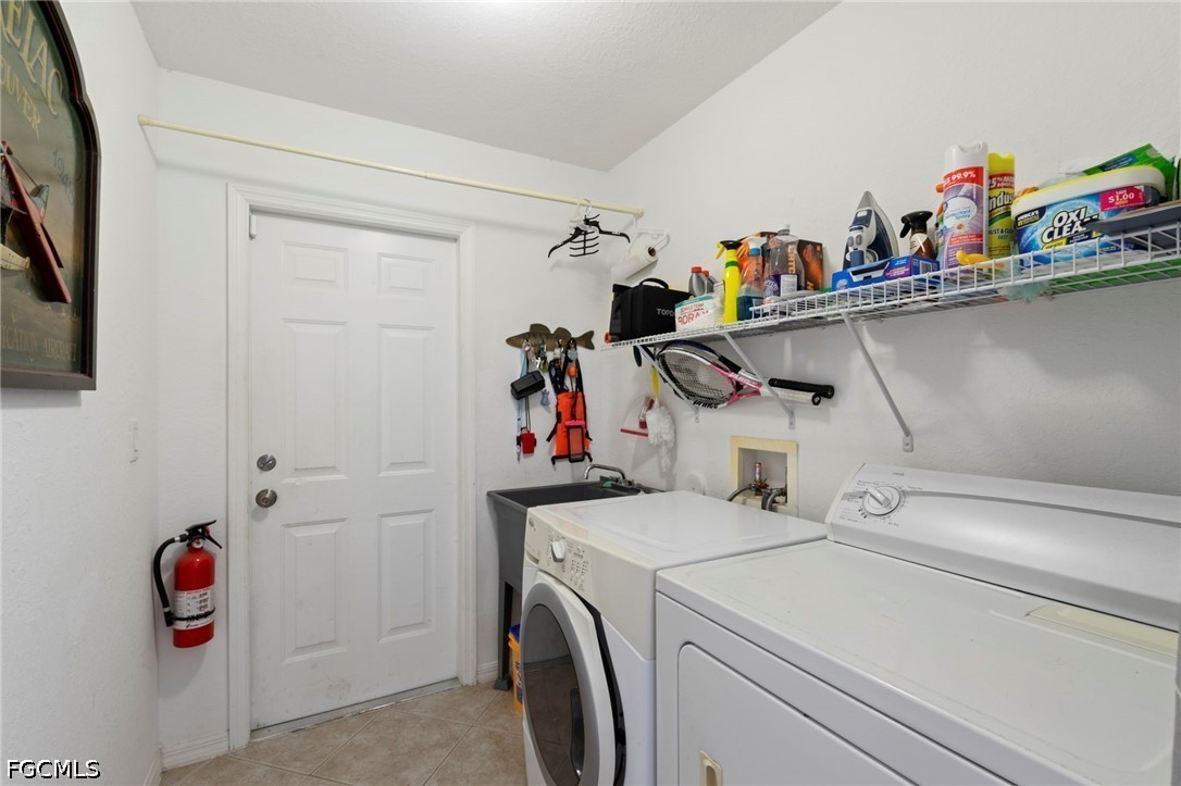3 Bed Pool Home for Sale in Cape Coral, photo 37