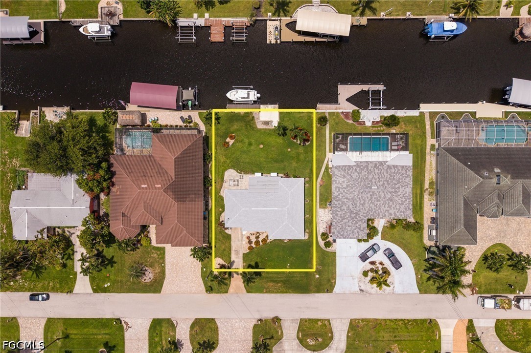 3 Bed Waterfront Home for Sale in Cape Coral, photo 37