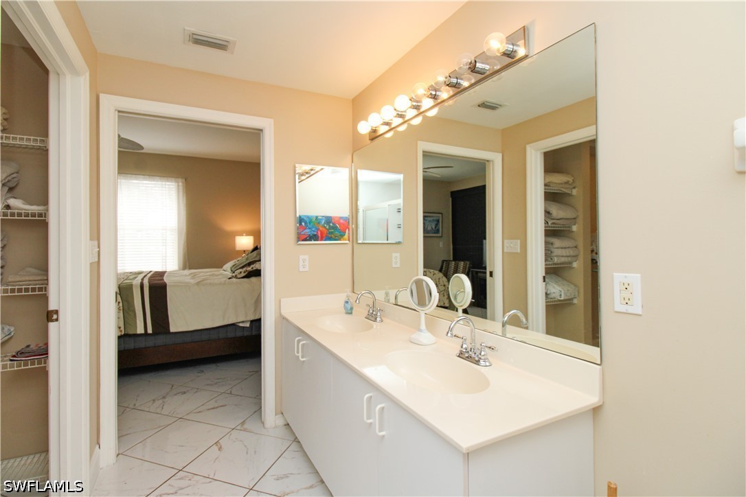 3 Bed Condominium for Sale in Vanderbilt Villas, photo 37
