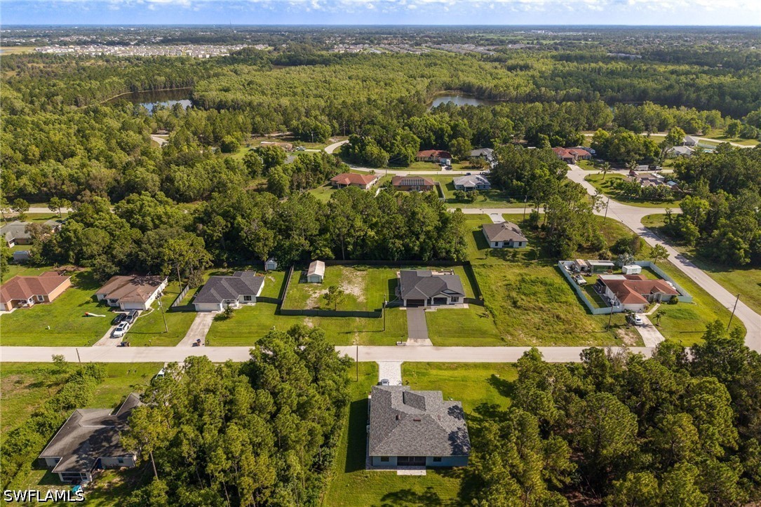 3 Bed SingleFamilyResidence for Sale in Mirror Lakes, photo 37