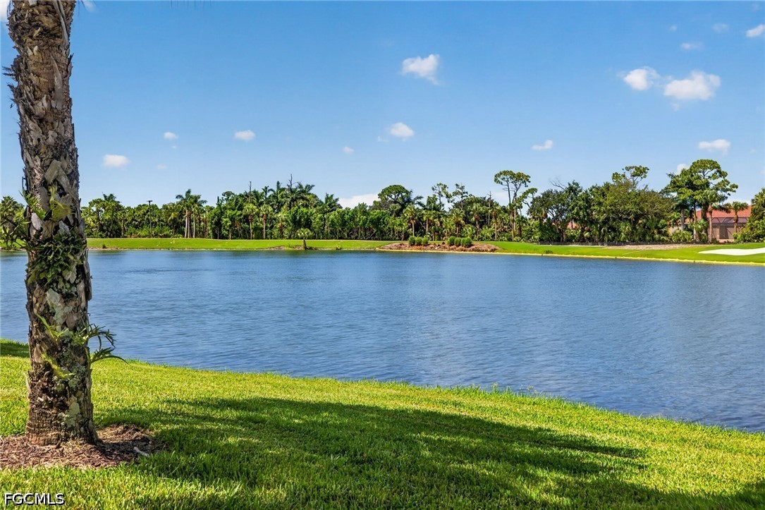 4 Bed Waterfront Home for Sale in Crown Colony, photo 37