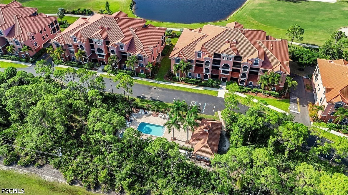 3 Bed Pool Home for Sale in Esplanade, photo 37