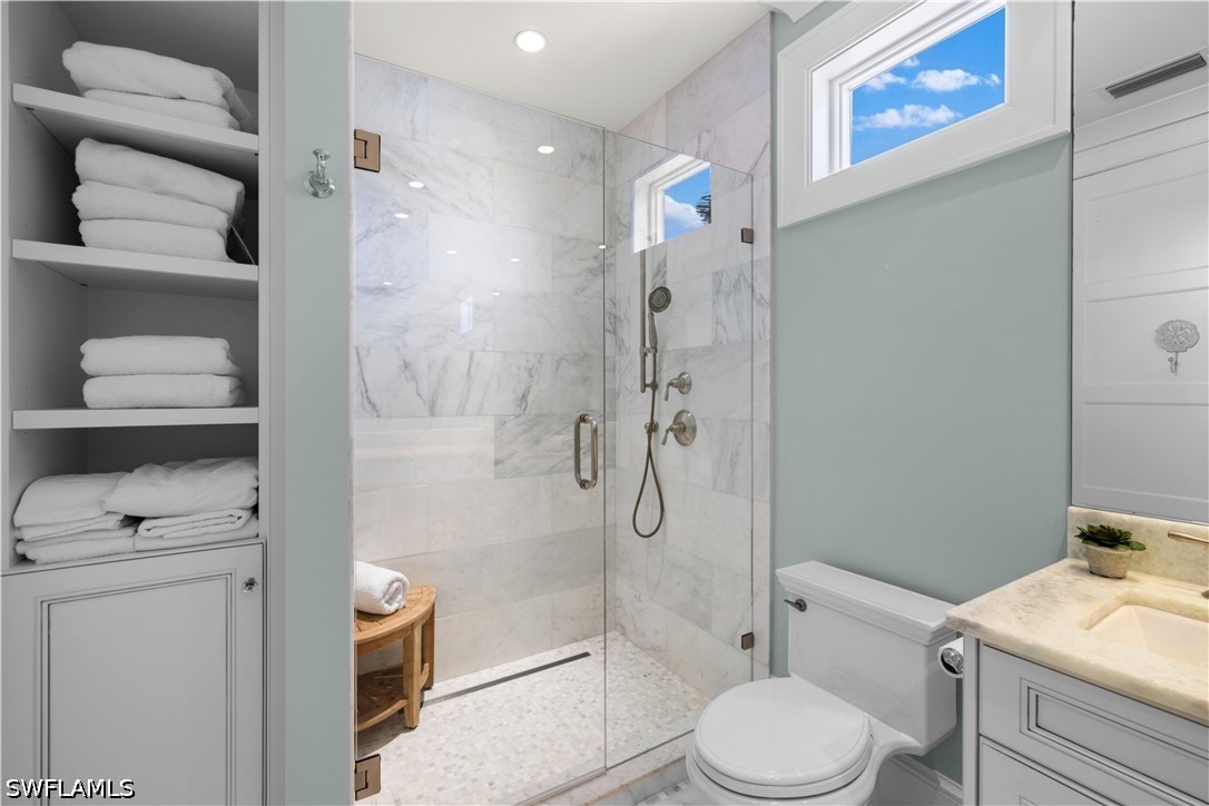 3 Bed Pool Home for Sale in Park Shore, photo 37