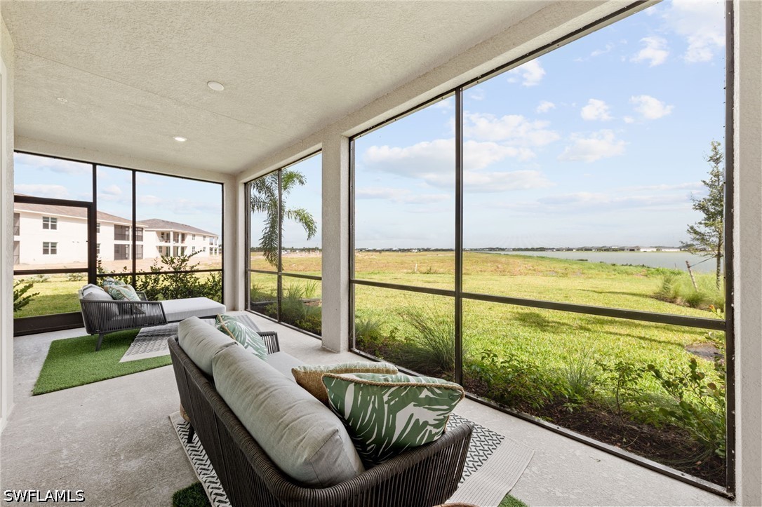 3 Bed Waterfront Home for Sale in Willowgreen, photo 37