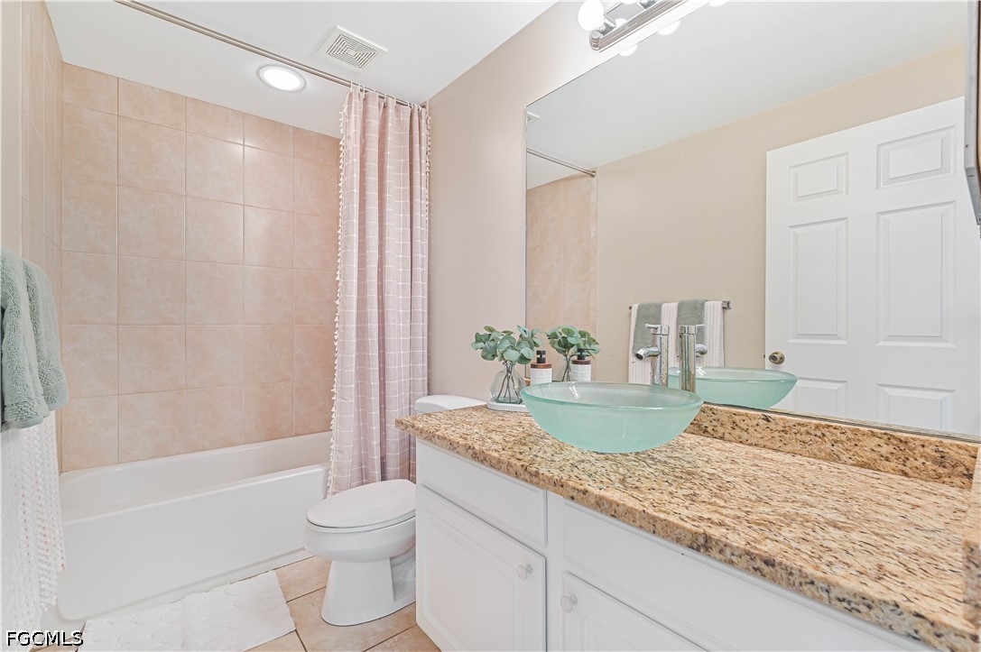 2 Bed Waterfront Home for Sale in Bonita Springs, photo 37