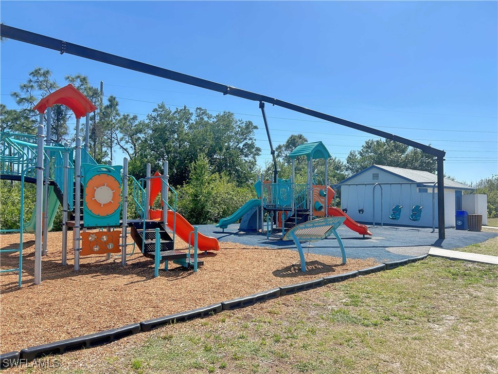 4 Bed SingleFamilyResidence for Sale in Punta Gorda, FL — photo 38