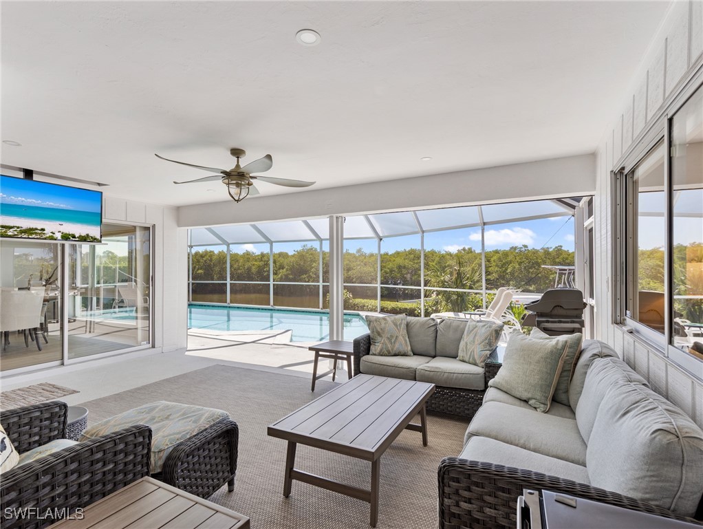 3 Bed Pool Home for Sale in Palm Acres, photo 38