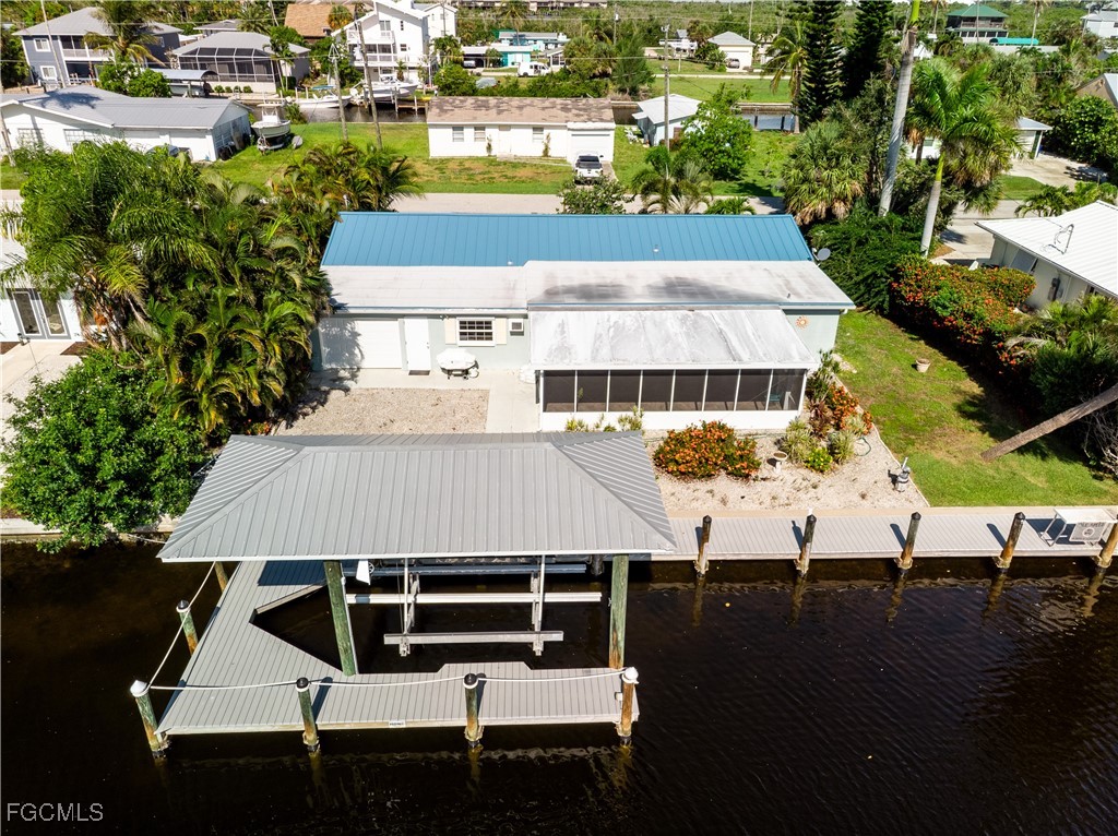 2 Bed Waterfront Home for Sale in Bokeelia, photo 38