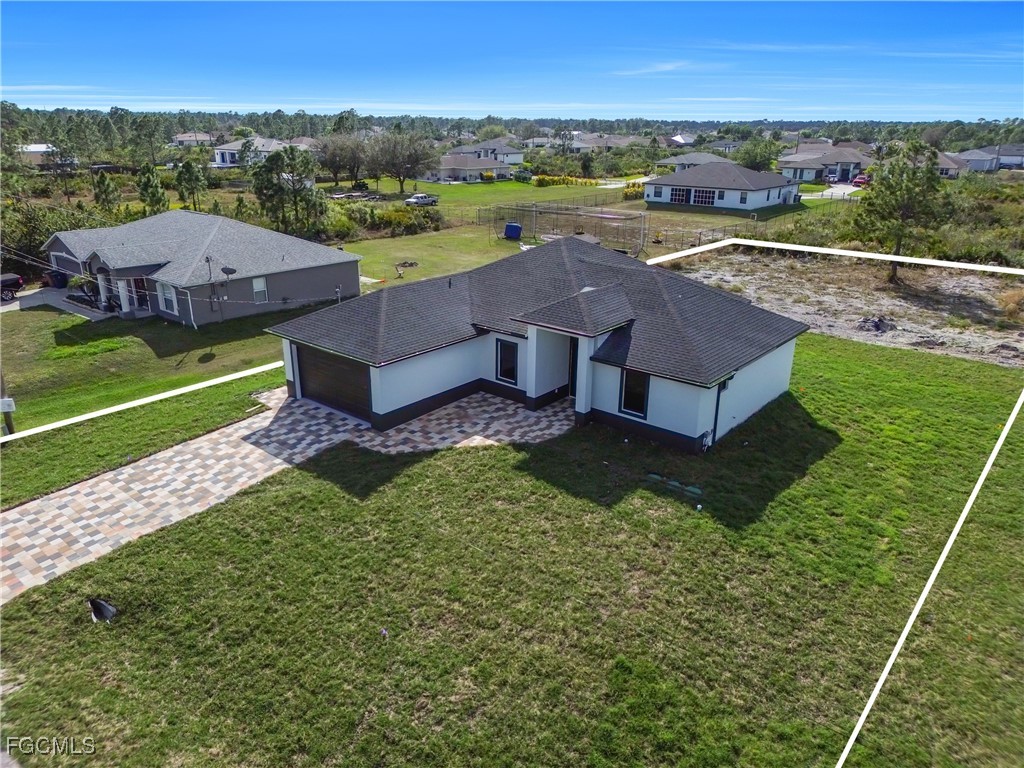 3 Bed SingleFamilyResidence for Sale in Lehigh Acres, photo 38