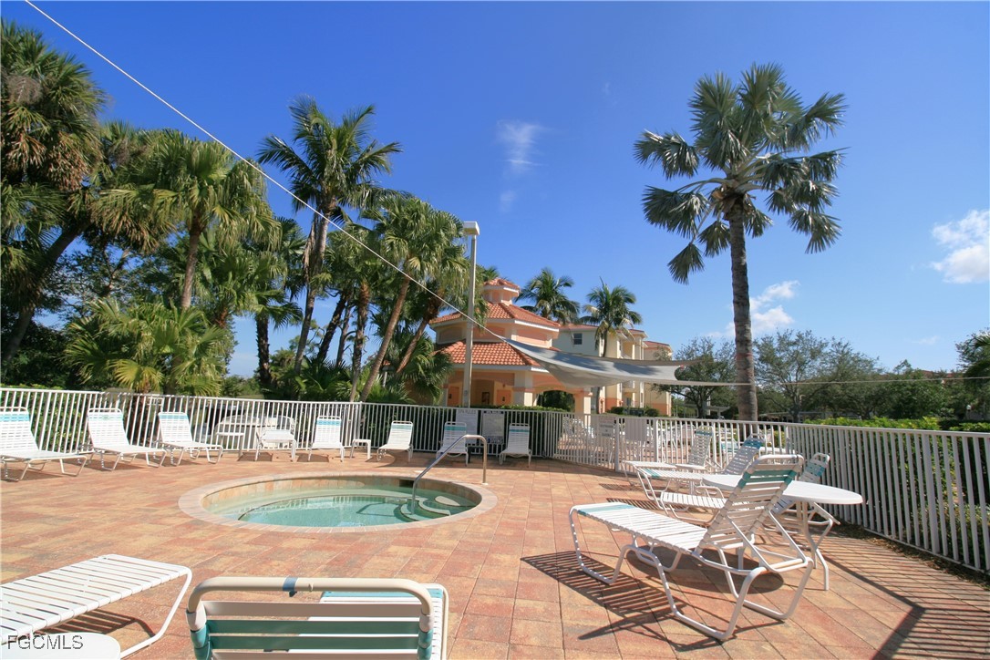 2 Bed Condominium for Sale in Fairway Villas, FL, $190,000 — photo 38