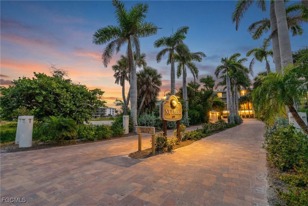 2 Bed Waterfront Home for Sale in Sanibel, photo 38