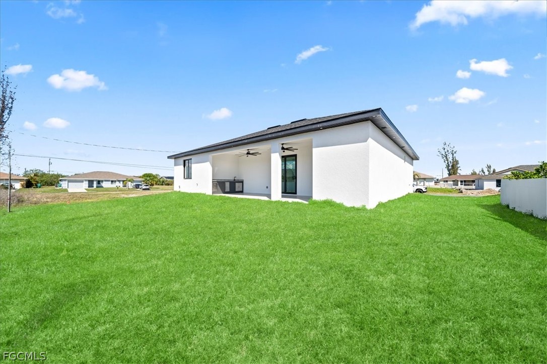 3 Bed SingleFamilyResidence for Sale in Cape Coral, photo 38