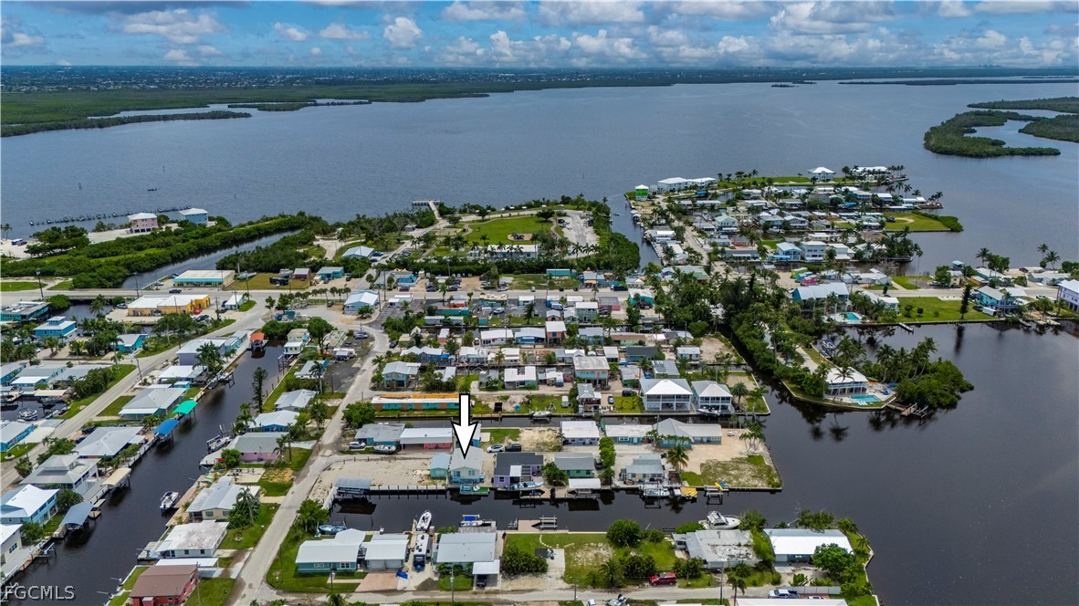 2 Bed Waterfront Home for Sale in Matlacha, FL, $299,900 — photo 38