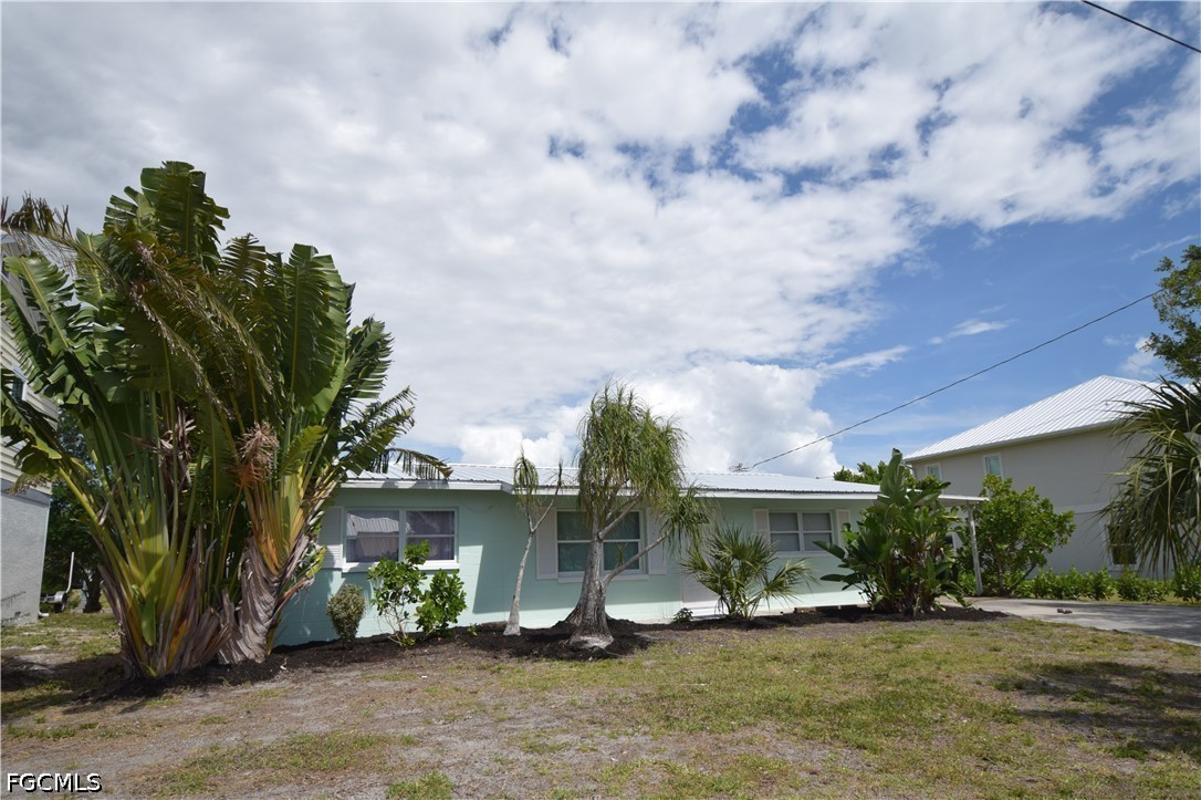 2 Bed Waterfront Home for Sale in Estero Bay Shores, photo 38