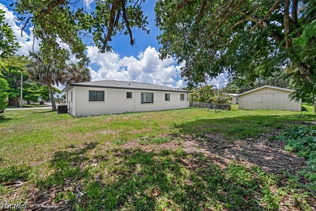 3 Bed SingleFamilyResidence for Sale in Fort Myers, photo 38