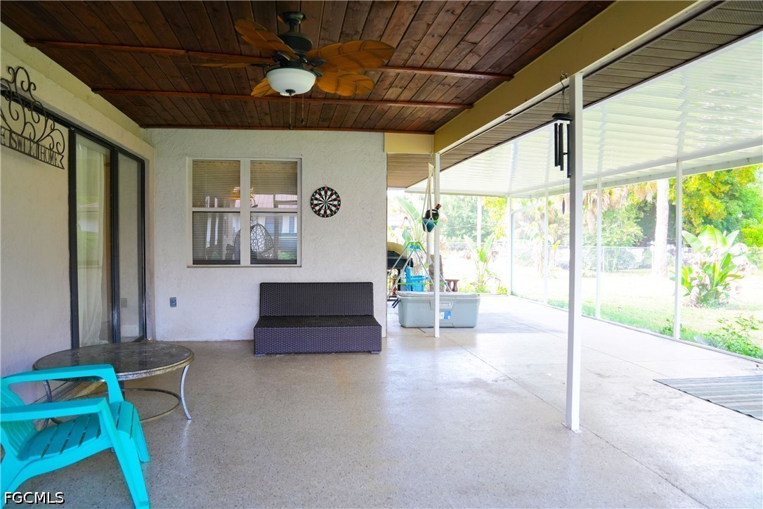 2 Bed SingleFamilyResidence for Sale in Lehigh Acres, photo 38