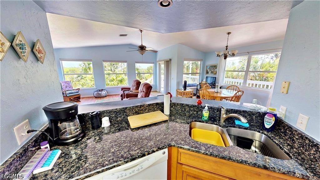 3 Bed Waterfront Home for Sale in Bokeelia, photo 38