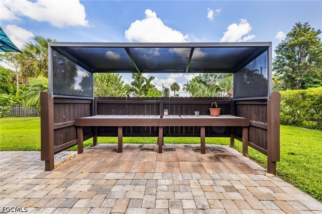 2 Bed SingleFamilyResidence for Sale in Fort Myers, photo 38