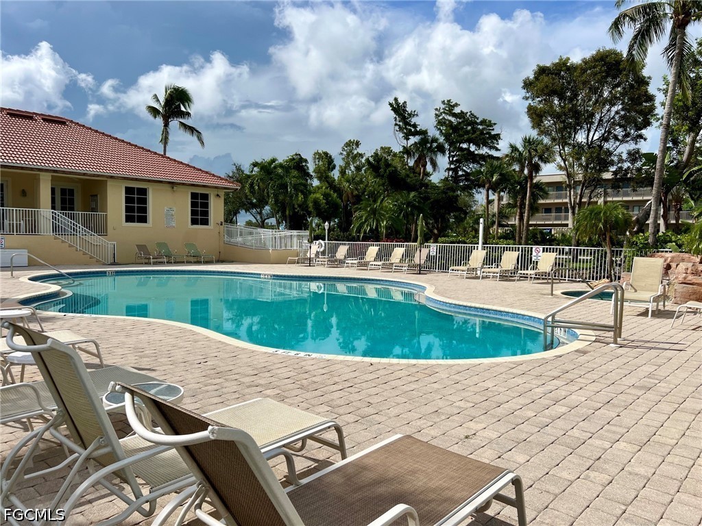 2 Bed Condominium for Sale in Sanibel View Condo, FL, $3,900 — photo 38
