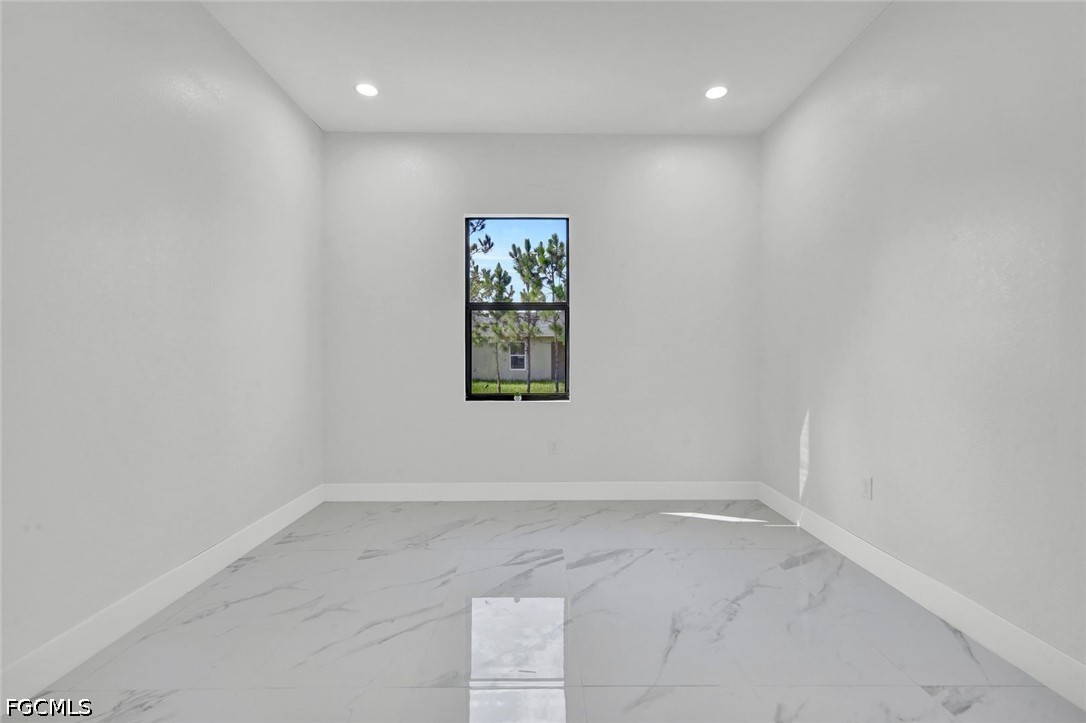 3 Bed SingleFamilyResidence for Sale in Labelle, FL — photo 38