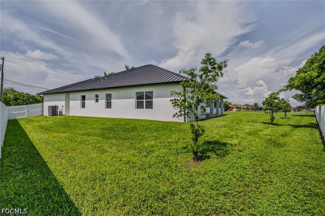 4 Bed Waterfront Home for Sale in Cape Coral, photo 38